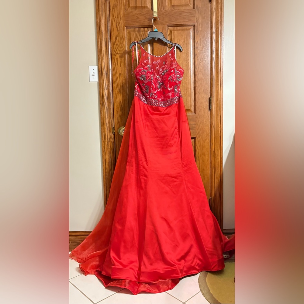 Ruby Red beaded top prom dress with gorgeous train!